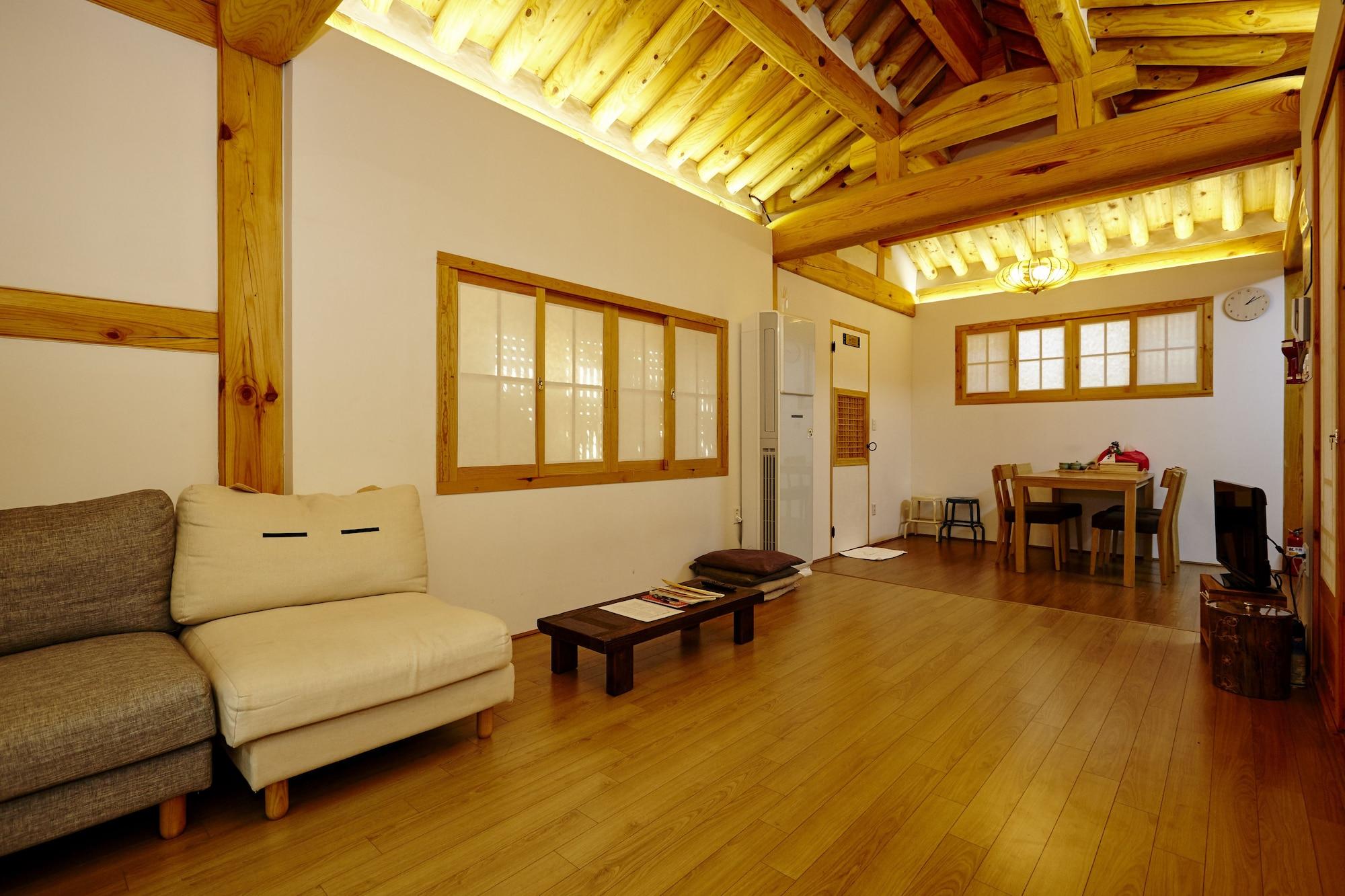 Hanok 24 Guesthouse Gyeongbokgung Seoul Ngoại thất bức ảnh