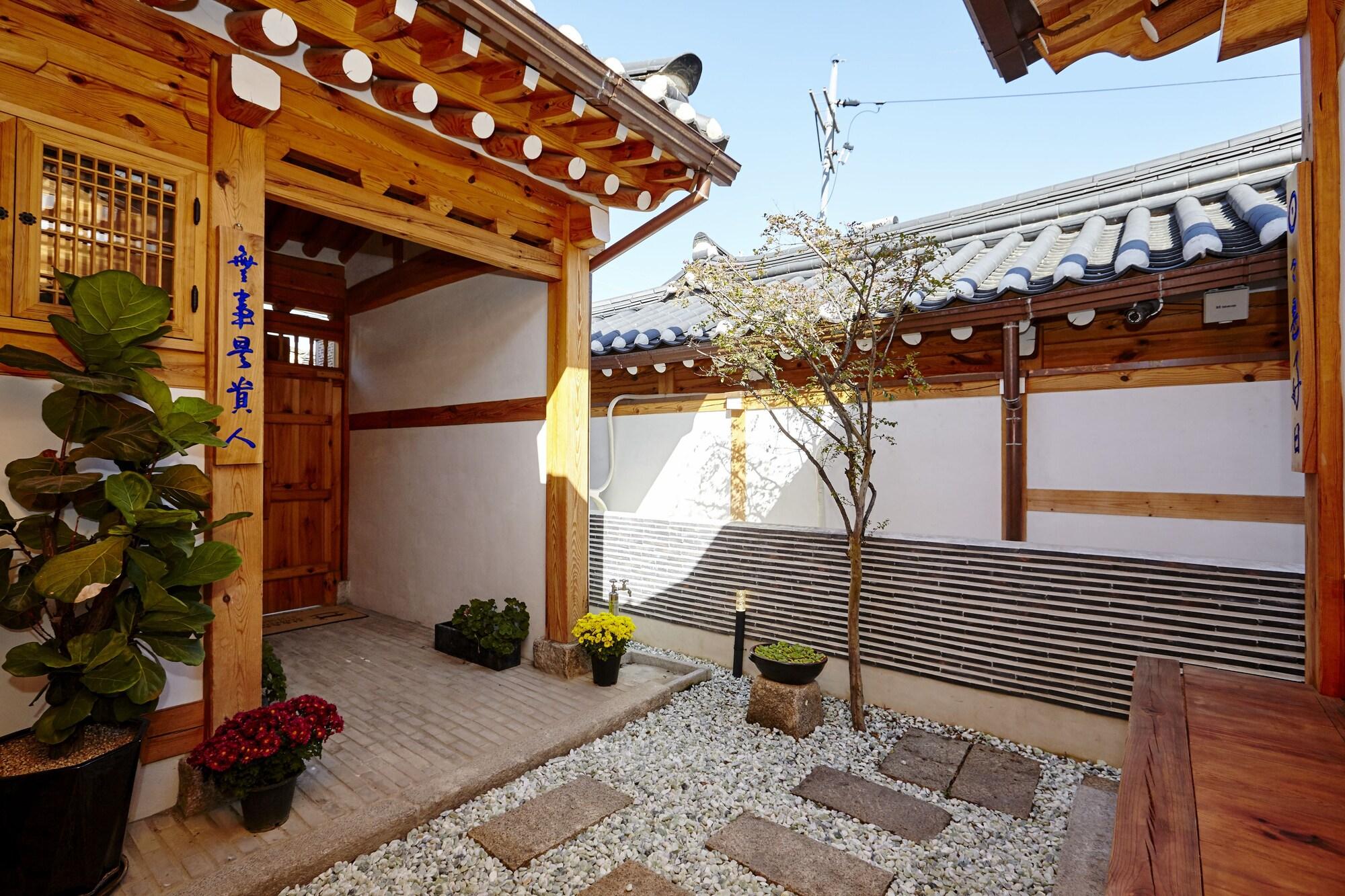 Hanok 24 Guesthouse Gyeongbokgung Seoul Ngoại thất bức ảnh